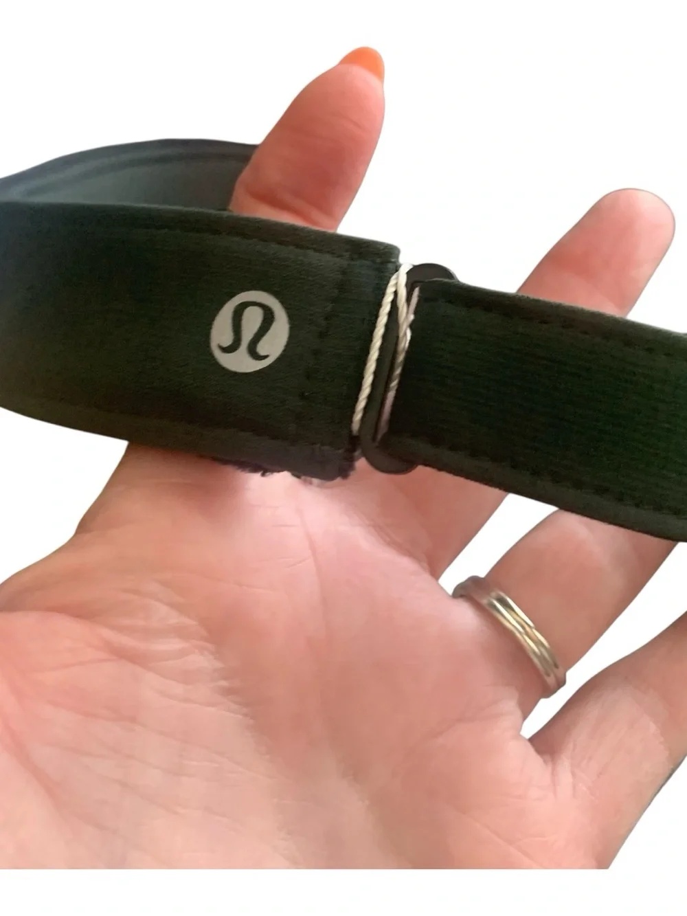 NWT Lululemon removable sweatband all sport visor Size L/XL